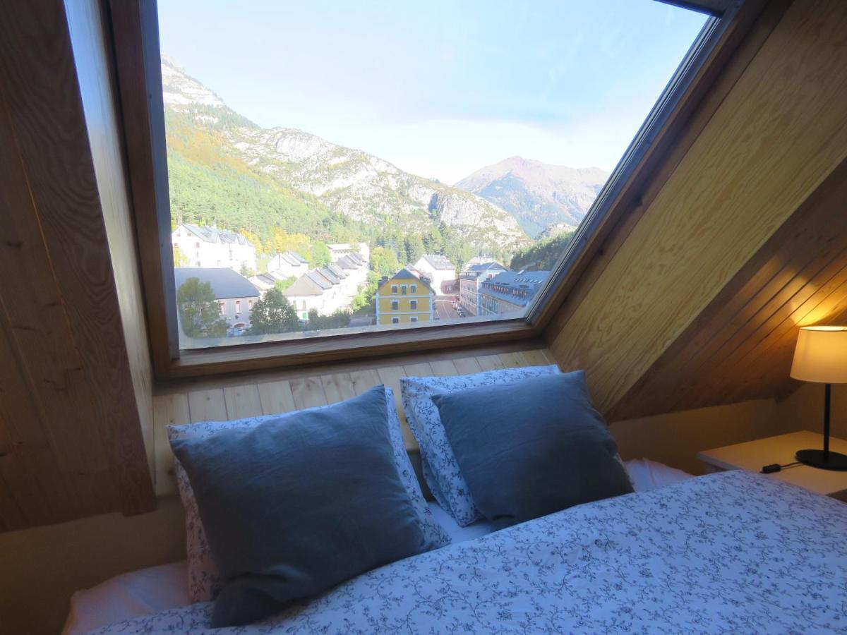 Atico Duplex Reformado Con Vistas A La Montana Apartment Canfranc Ngoại thất bức ảnh